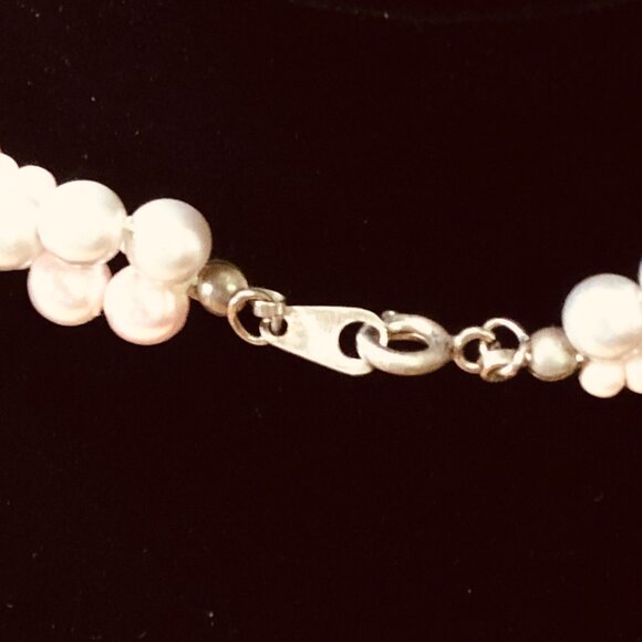 Triple Strand Pearl Necklace Pink & Gray - Picture 3 of 3